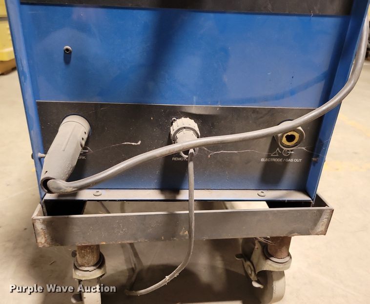 image for item LC9798 Miller Syncrowave 180SD  welder