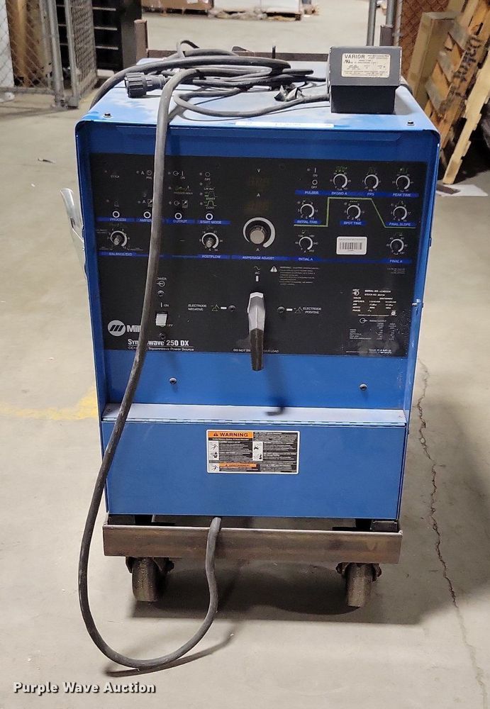 image for item LC9799 Miller Syncrowave 250DX welder