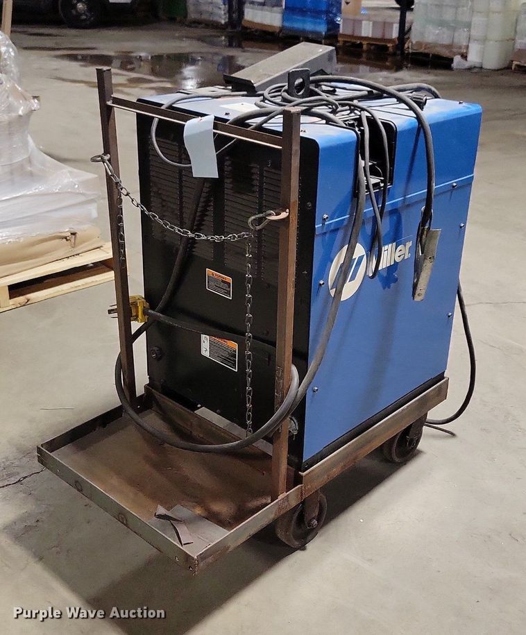 image for item LC9799 Miller Syncrowave 250DX welder