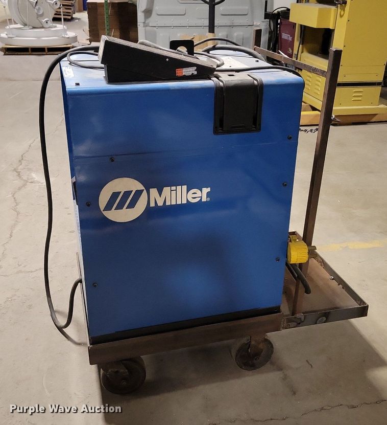 image for item LC9799 Miller Syncrowave 250DX welder