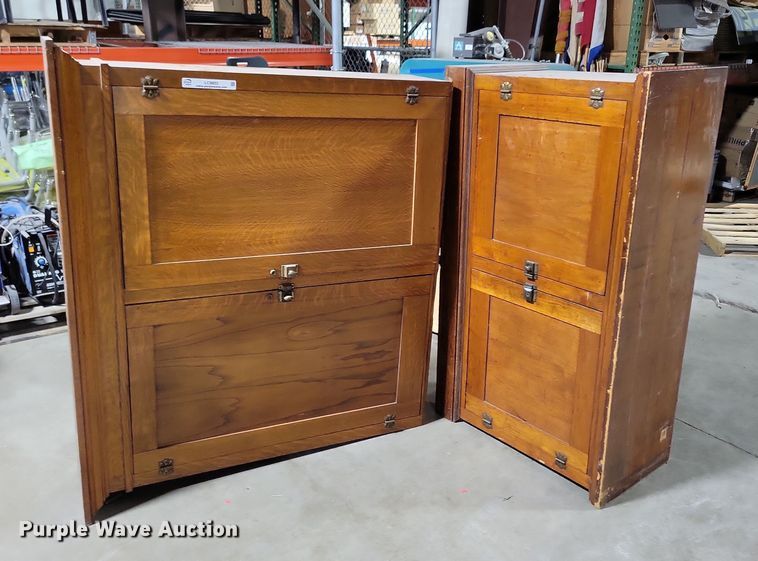 image for item LC9802 (2) cabinets