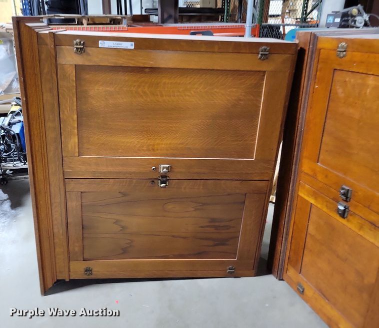 image for item LC9802 (2) cabinets