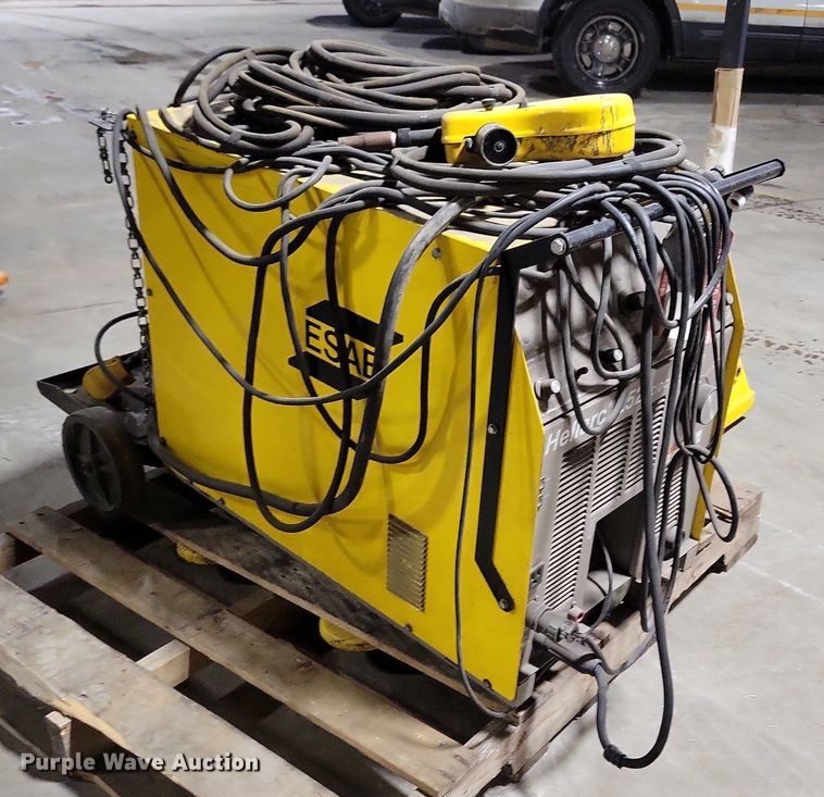 image for item LC9804 ESAB Heliarc 252 welder