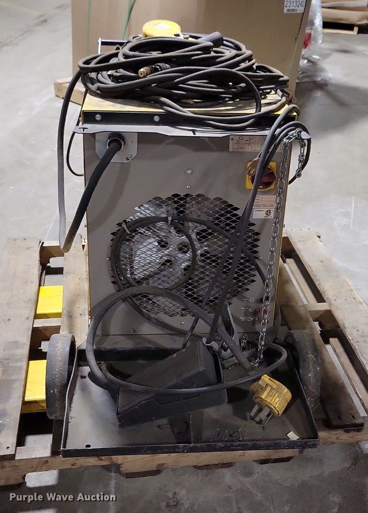 image for item LC9804 ESAB Heliarc 252 welder