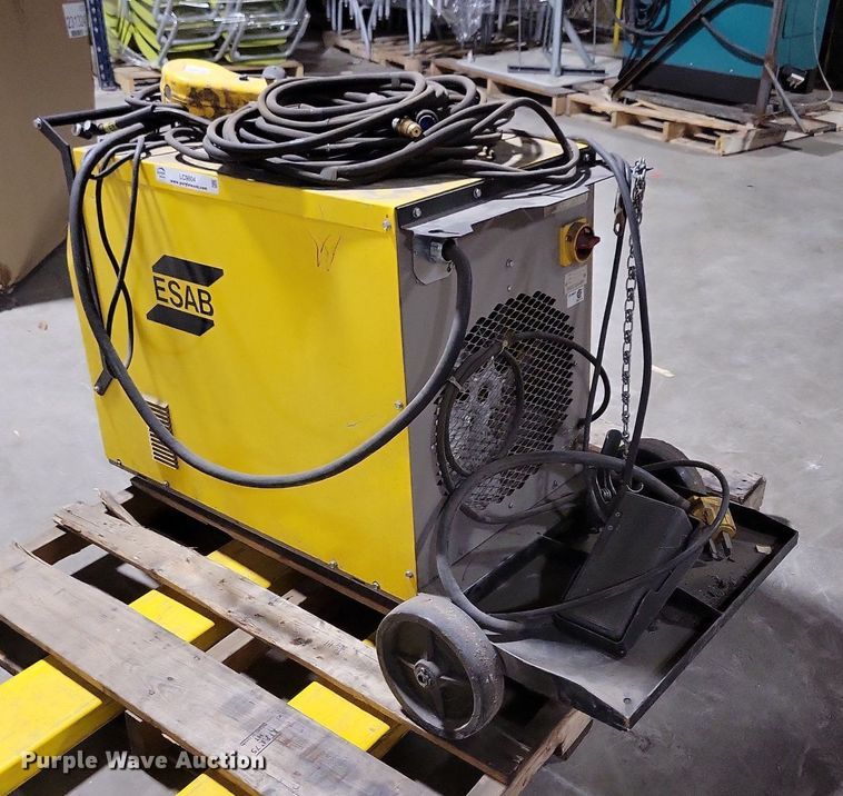 image for item LC9804 ESAB Heliarc 252 welder