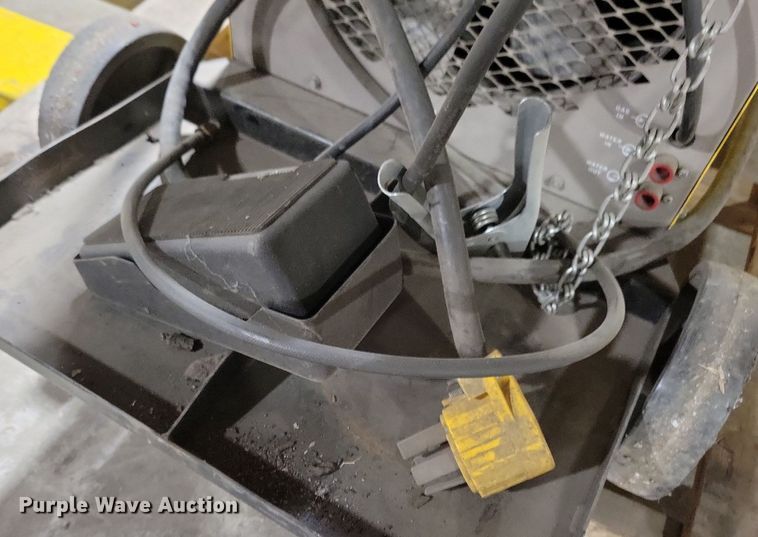 image for item LC9804 ESAB Heliarc 252 welder