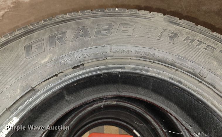 image for item LC9806 (4) General Grabber LT275/65R18