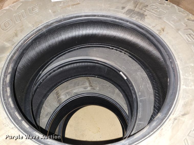 image for item LC9807 (4) Bridgestone Duller A/T 265/70R17