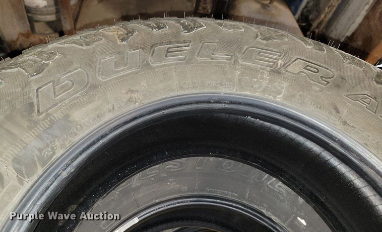 image for item LC9807 (4) Bridgestone Duller A/T 265/70R17