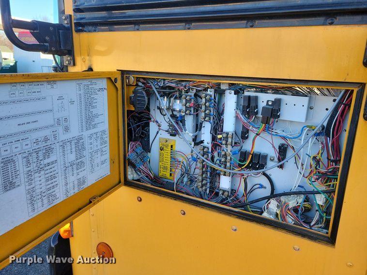 image for item LC9813 2007 Blue Bird school bus