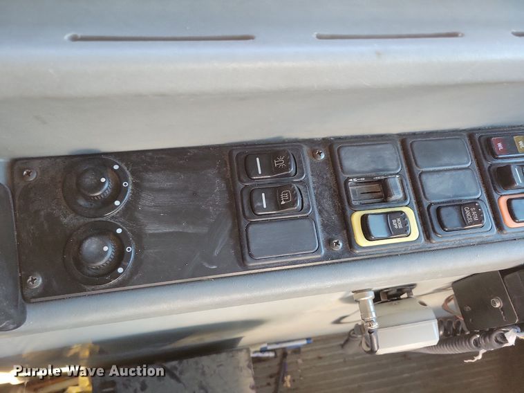 image for item LC9813 2007 Blue Bird school bus