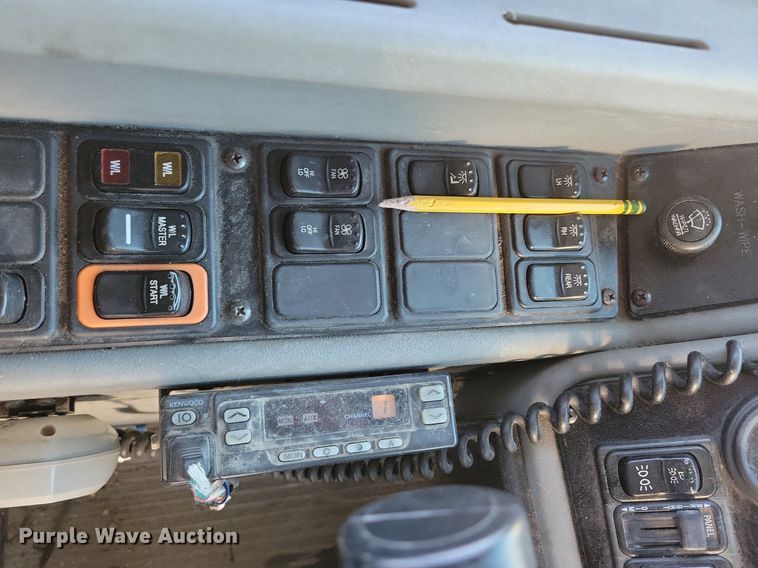 image for item LC9813 2007 Blue Bird school bus