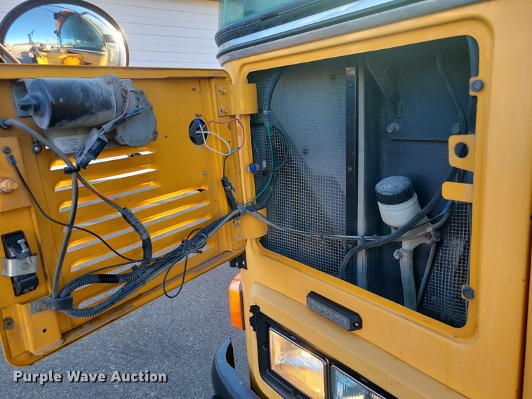 image for item LC9813 2007 Blue Bird school bus