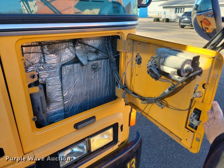 image for item LC9813 2007 Blue Bird school bus