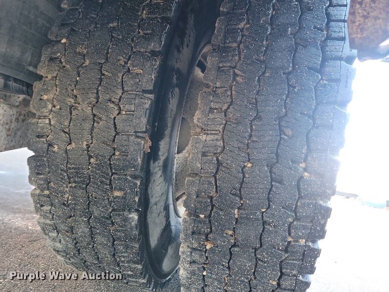 image for item LC9813 2007 Blue Bird school bus