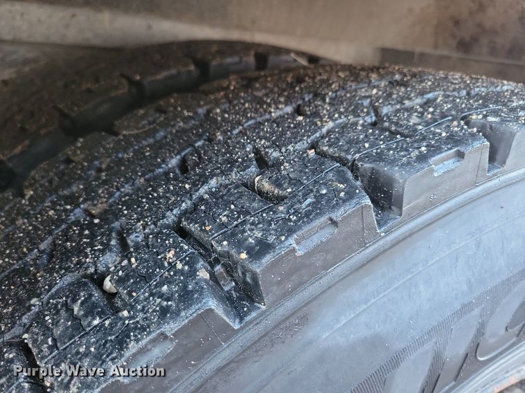 image for item LC9813 2007 Blue Bird school bus