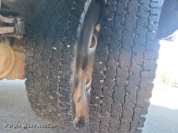 image for item LC9813 2007 Blue Bird school bus