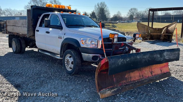 image for item LD9935 2009 Dodge Ram 5500 dump truck