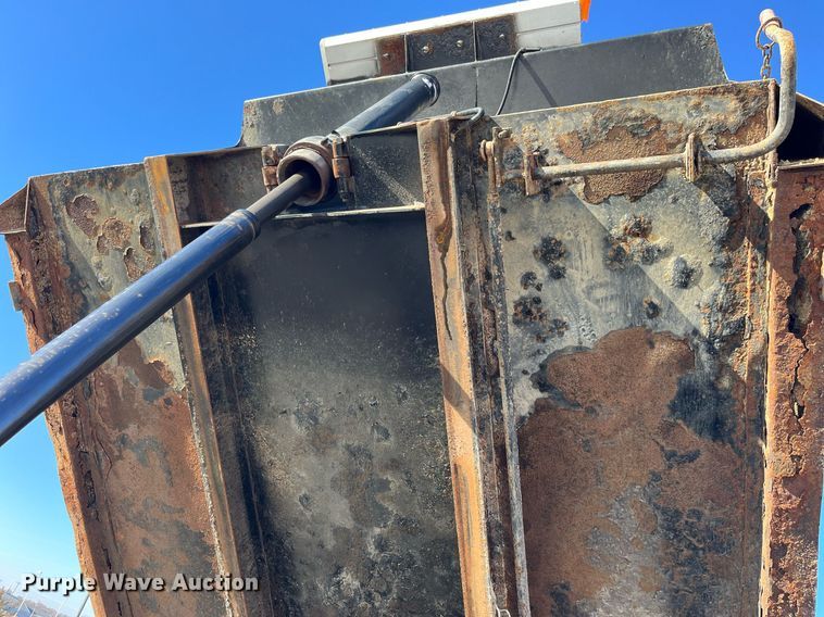 image for item LD9935 2009 Dodge Ram 5500 dump truck