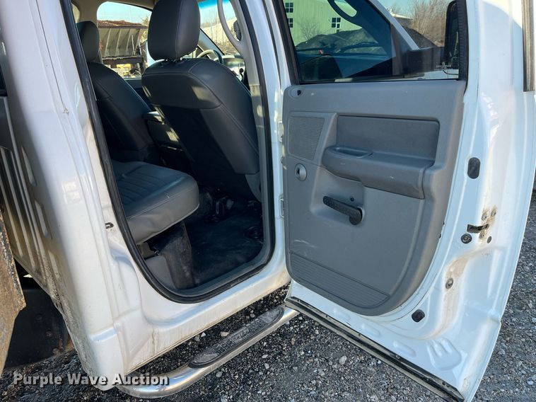 image for item LD9935 2009 Dodge Ram 5500 dump truck