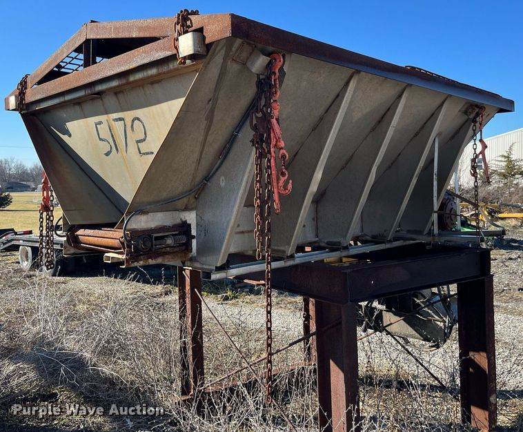 image for item LD9935 2009 Dodge Ram 5500 dump truck