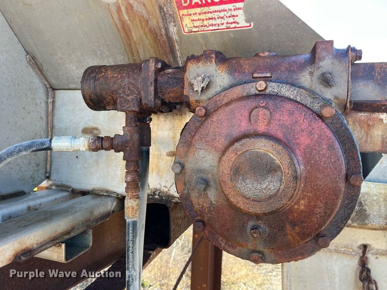 image for item LD9935 2009 Dodge Ram 5500 dump truck