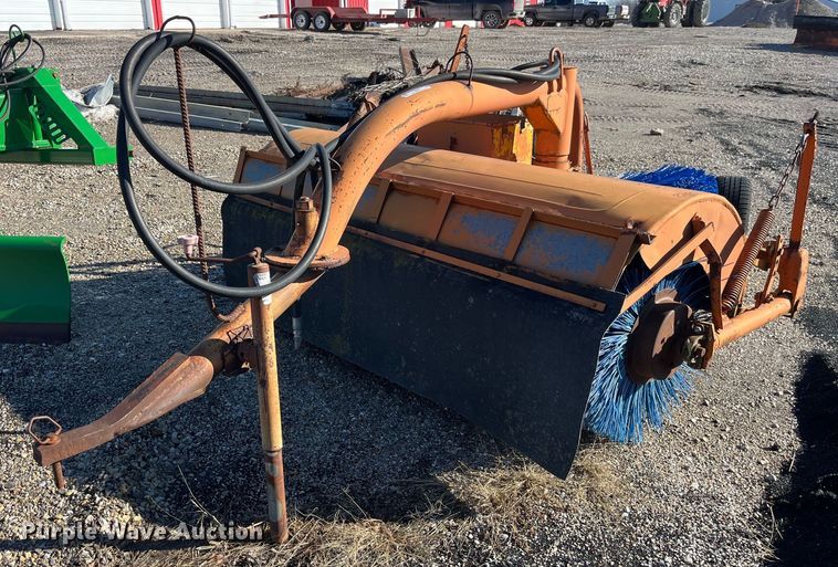 image for item LD9936 W.E. Grace MB 105 E broom