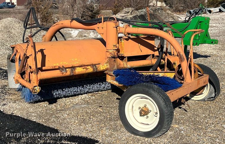 image for item LD9936 W.E. Grace MB 105 E broom