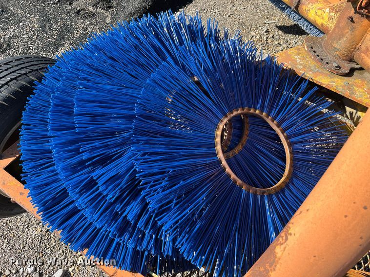 image for item LD9936 W.E. Grace MB 105 E broom