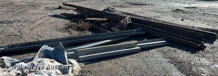 image for item LD9937 Approximately 20 I-beams