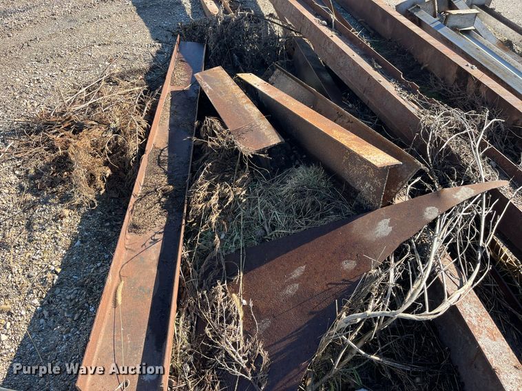 image for item LD9937 Approximately 20 I-beams