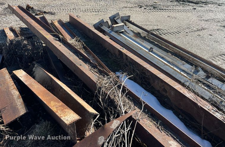image for item LD9937 Approximately 20 I-beams