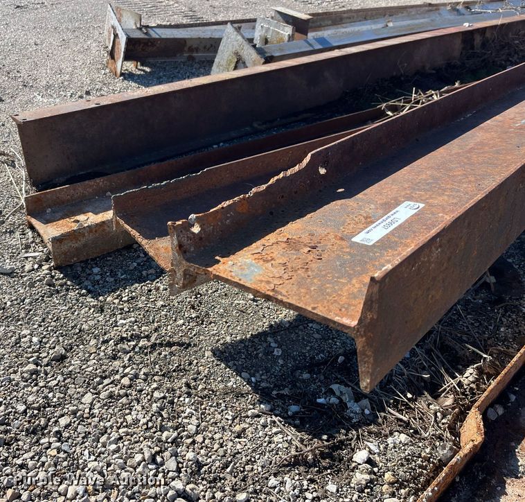 image for item LD9937 Approximately 20 I-beams