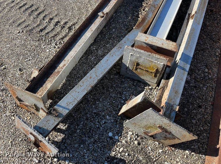 image for item LD9937 Approximately 20 I-beams