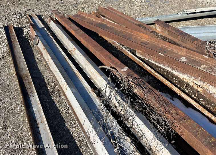 image for item LD9937 Approximately 20 I-beams