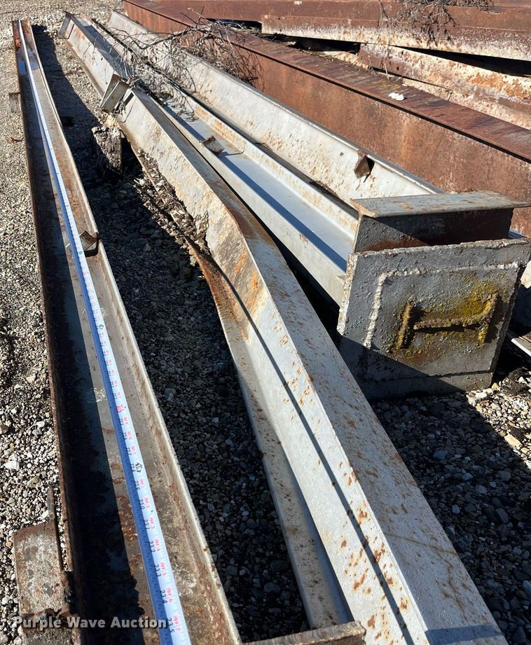 image for item LD9937 Approximately 20 I-beams