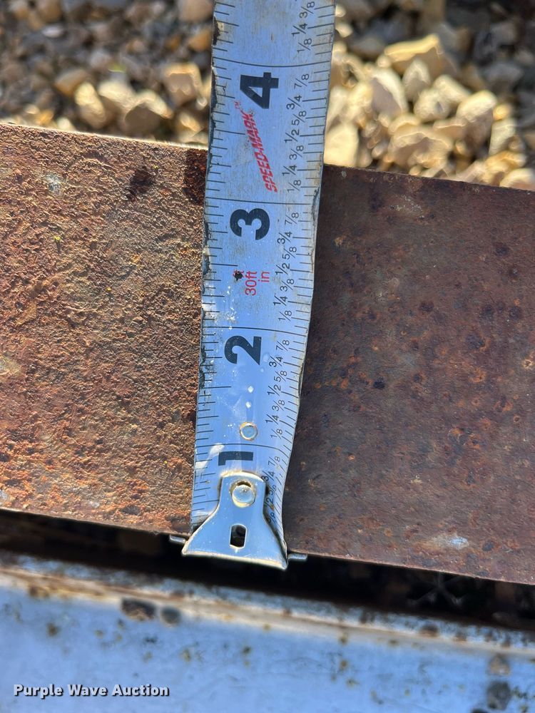 image for item LD9937 Approximately 20 I-beams