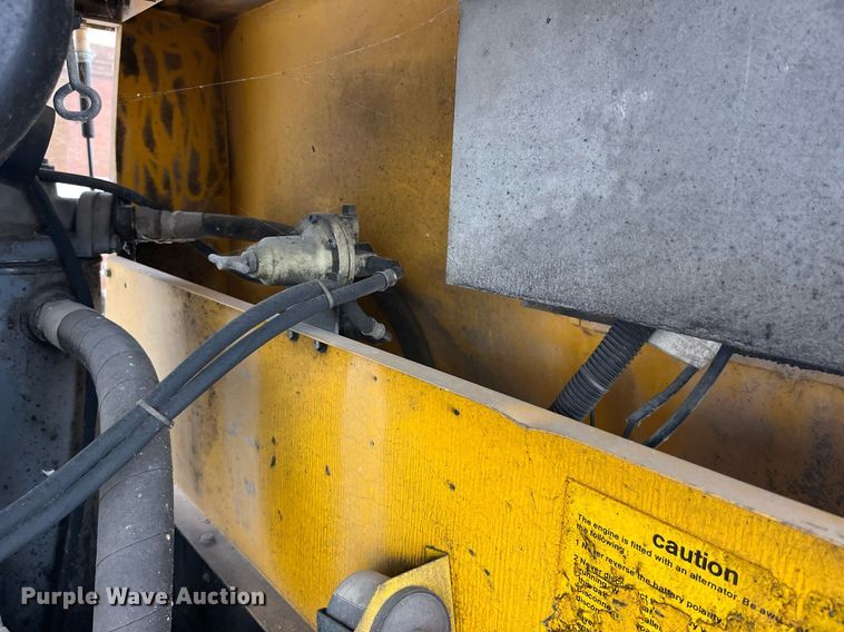 image for item LD9938 1993 Atlas Copco XAS90JD air compressor