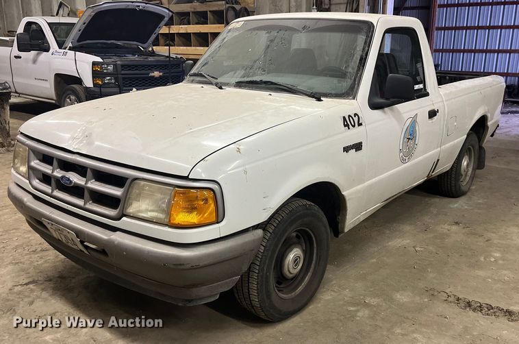 image for item LD9942 1993 Ford Ranger XL pickup truck