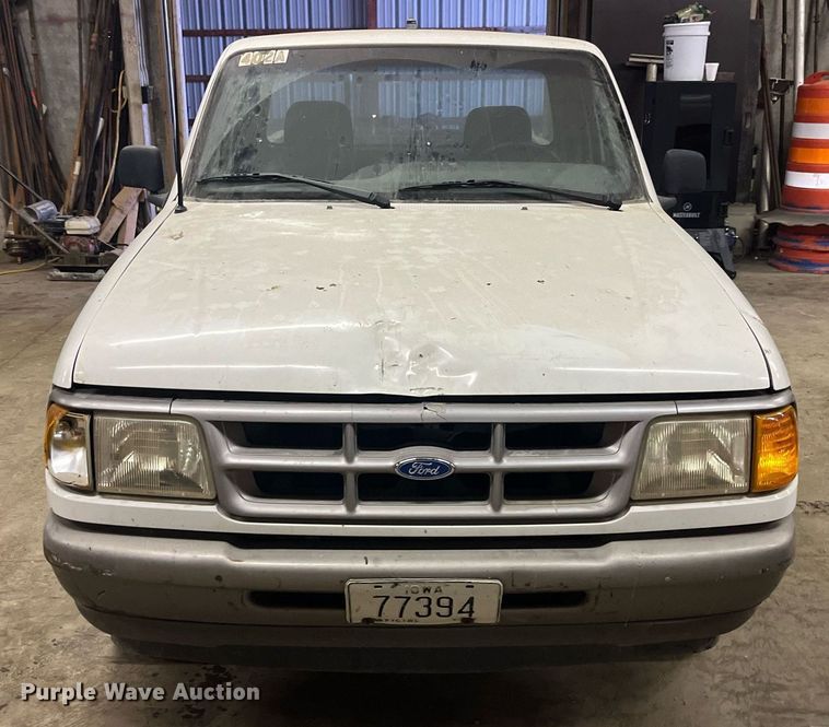 image for item LD9942 1993 Ford Ranger XL pickup truck