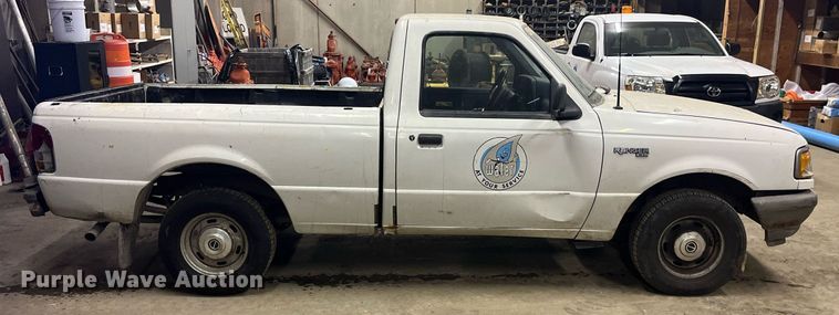 image for item LD9942 1993 Ford Ranger XL pickup truck