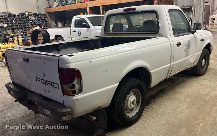 image for item LD9942 1993 Ford Ranger XL pickup truck