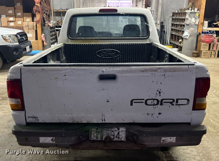 image for item LD9942 1993 Ford Ranger XL pickup truck