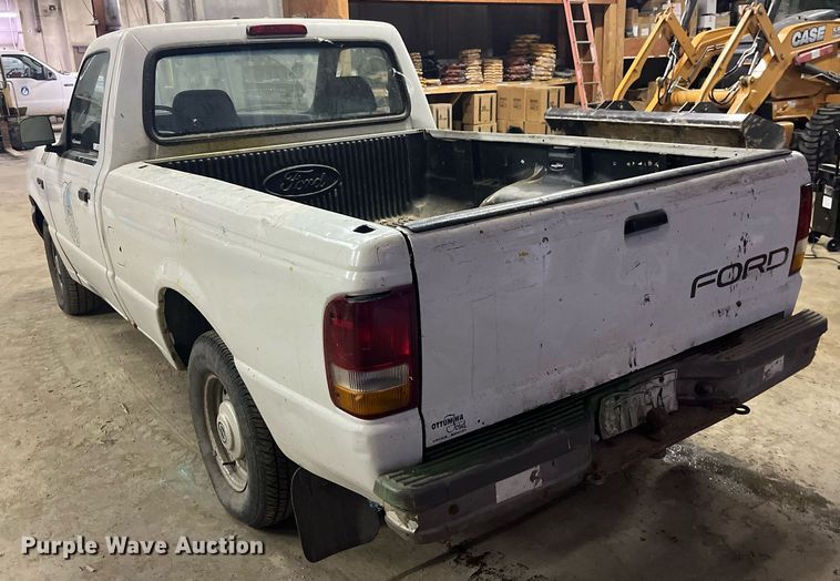 image for item LD9942 1993 Ford Ranger XL pickup truck
