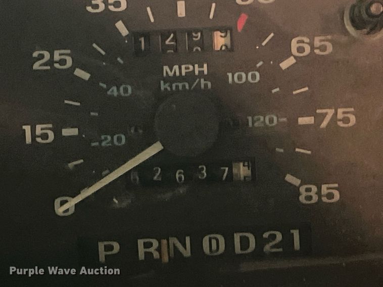 image for item LD9942 1993 Ford Ranger XL pickup truck