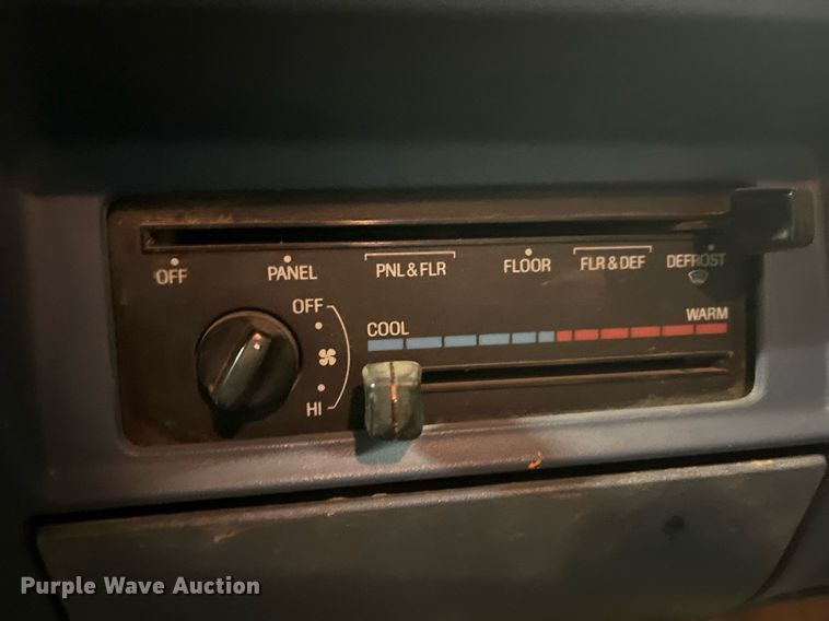 image for item LD9942 1993 Ford Ranger XL pickup truck