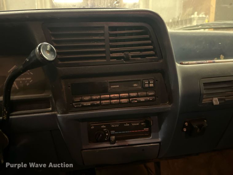 image for item LD9942 1993 Ford Ranger XL pickup truck