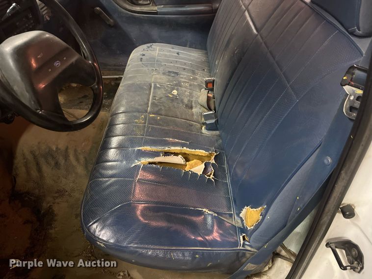 image for item LD9942 1993 Ford Ranger XL pickup truck