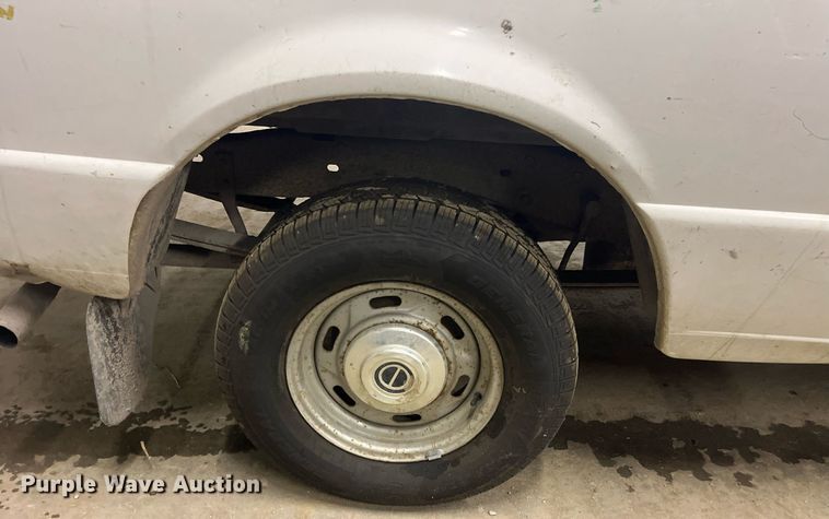 image for item LD9942 1993 Ford Ranger XL pickup truck