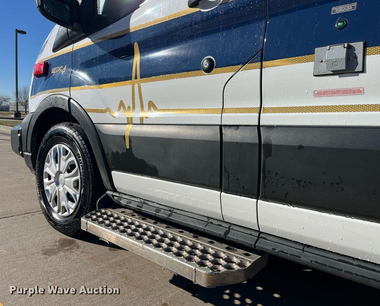 image for item LD9944 2020 Ford Transit 250 ambulance